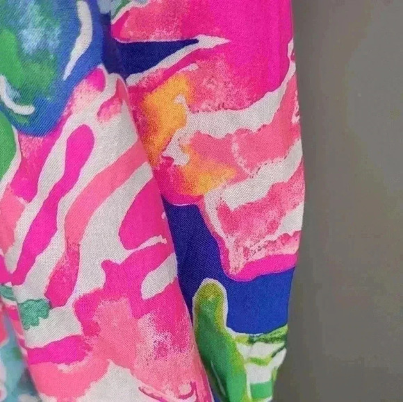 Lilly Pulitzer Martinique Jungle Utopia V Neck Top Size Medium - Picture 6 of 11